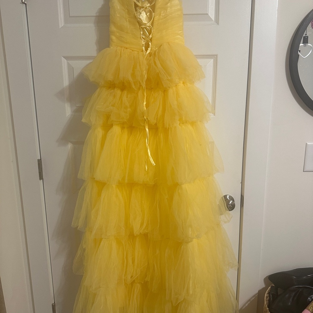 Elegant Yellow Prom Dress - Picture 3 of 6